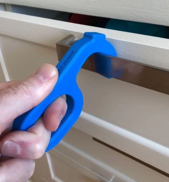 Easy grip no touch door opener